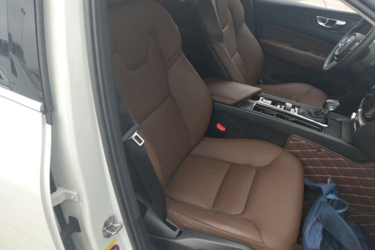 Used Volvo XC60 2020 T5 4x4 Zhiyi Luxury Edition