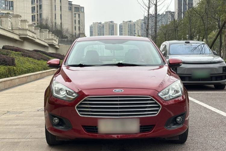 Used Ford Escort 2015 1.5L Automatic Comfort Edition Exterior 1