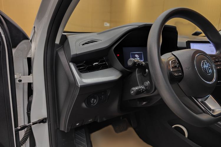 Used MG 5 2022 180 DVVT CVT Youth Luxury Edition
