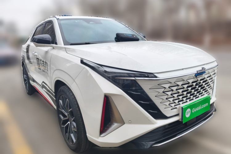 Used CHANGAN OSHAN Z6 2023 Blue Whale 2.0T Automatic Zhiyuan Model
