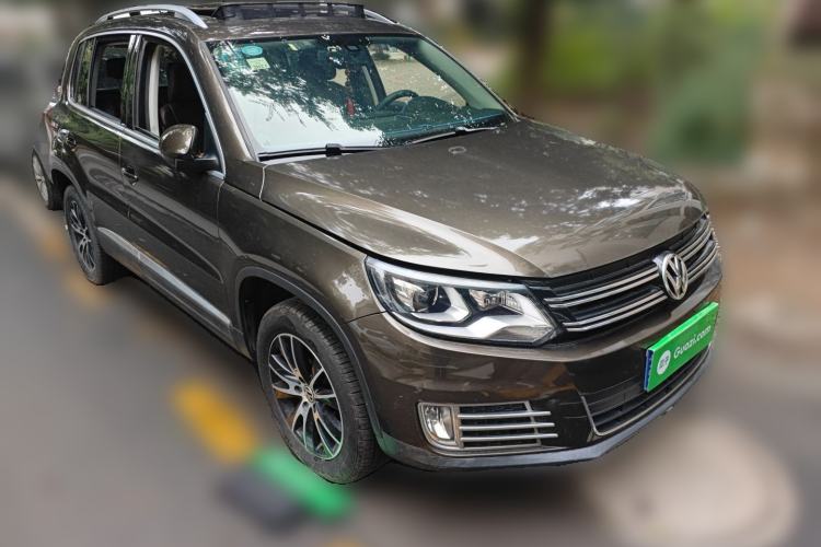 Used Volkswagen Tiguan 2015 2.0 TSI Automatic All-Wheel Drive Luxury Edition
