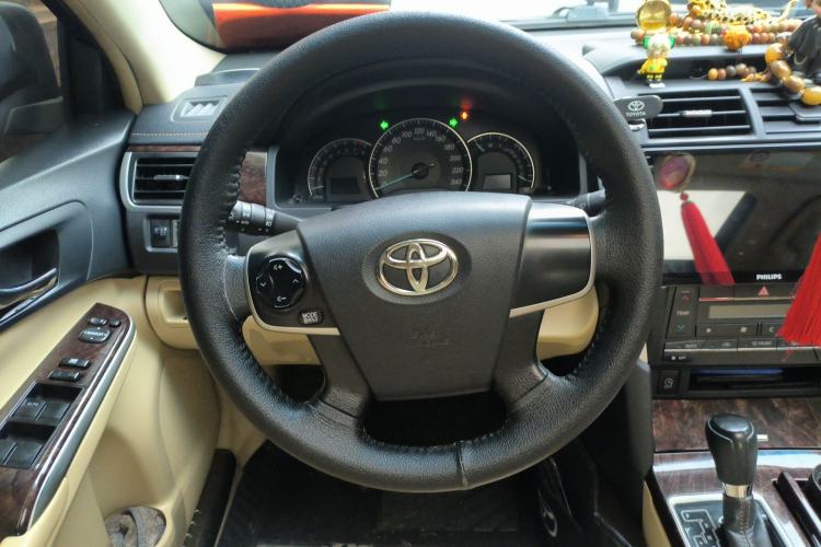 Used Toyota Camry 2016 2.0E 10th Anniversary Elite Edition
