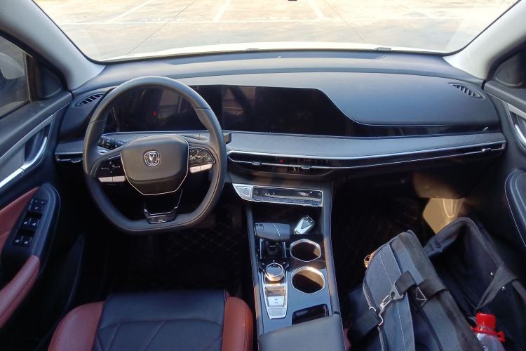 Used CHANGAN Eado 2022 PLUS Blue Whale NE 1.4T GDI DCT Prestige Edition Interior 2