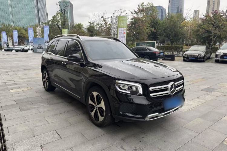 Used Mercedes-Benz GLB 2022 Updated GLB 200 Fashion Edition