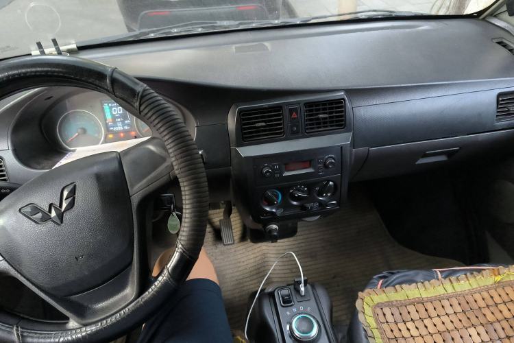 Used Wuling EV50 2020 Pure Electric Van Logistics Vehicle – Penghui Non-Heated Battery
