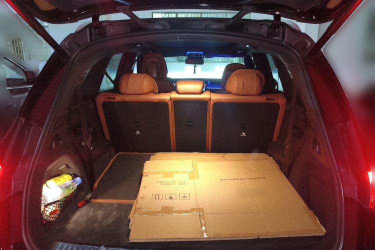 Used Mercedes-Benz GLC 2023 GLC 300 L 4MATIC Luxury 7-Seater
