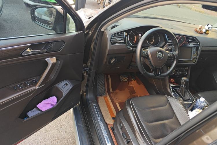 Used Volkswagen Tiguan L 2017 330TSI Automatic Two-Wheel Drive Flagship Edition Driver Seat