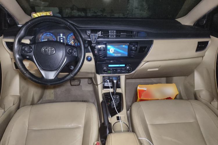 Used Toyota Corolla 2014 1.8L CVT Top-of-the-Line Version