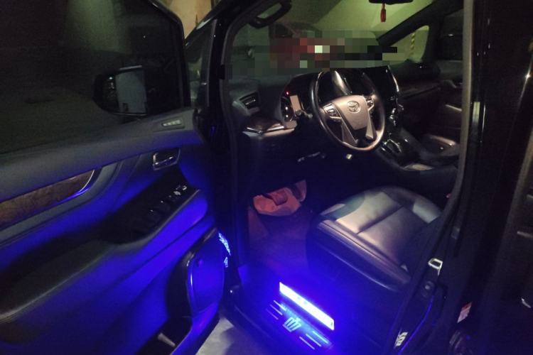 Used Toyota Vellfire 2023 Crown Dual-Engine 2.5L HV Prestige Edition