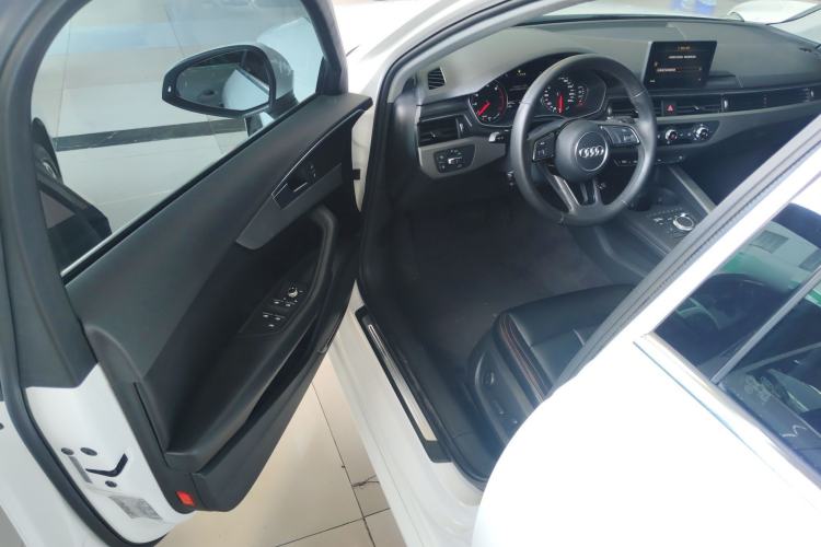 Used Audi A4L 2018 30th Anniversary Edition 40 TFSI Trendy Model
