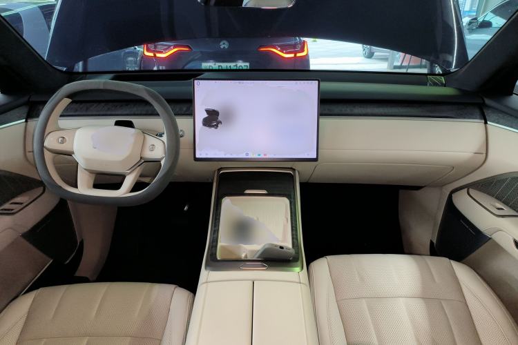 Used ONVO Luxeed L90 2025 Model—Max Six-Seater Version
