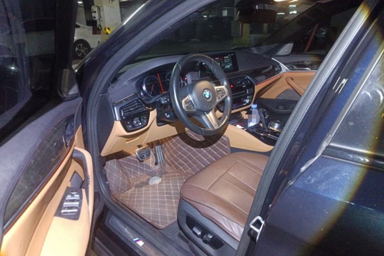 Used BMW 5 Series 2018 Restyled 530Li Luxury Edition M Sport Package Driver Seat