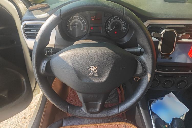 Used Peugeot 301 2014 1.6L Manual Comfort Edition Steering Wheel