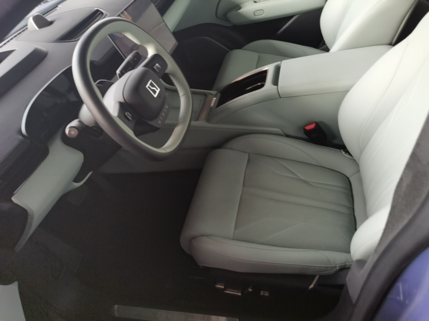 Zeekr 007 2025 Four-Wheel Drive Intelligent Driving Version 75 kWh — снимка 19