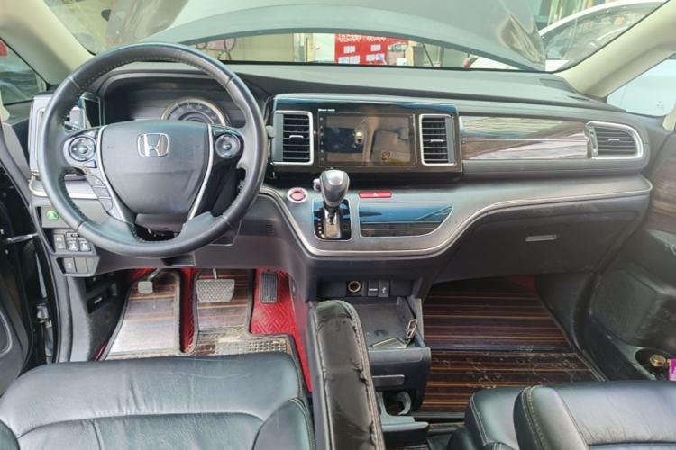 Used Honda Elysion 2016 2.4L Style Edition
