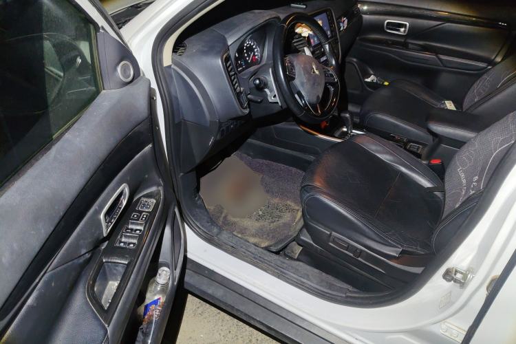 Used Mitsubishi Outlander 2018 2.4L 4x4 Elite Edition 5 Seats
