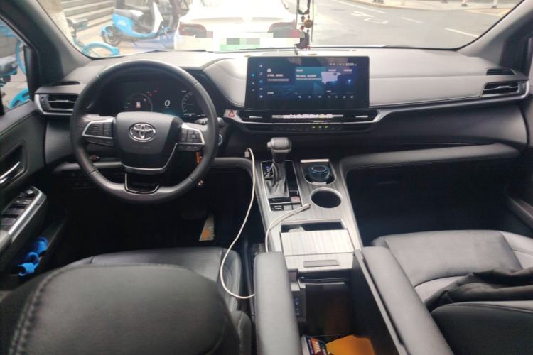 Used Toyota SIENNA 2021 2.5L Hybrid Ultimate Edition