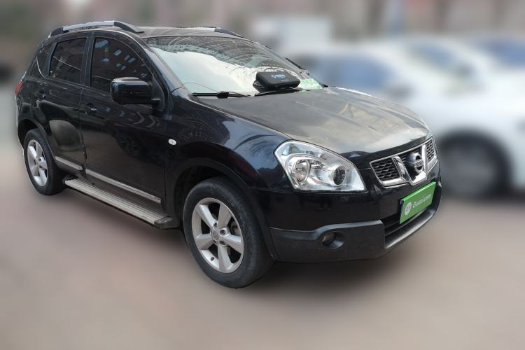 Used Nissan Qashqai 2011 2.0 XV Lea CVT 2WD Front Right 45 Deg