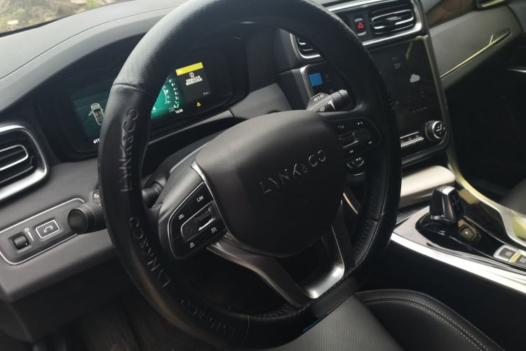 Used Lynk & Co 01 2019 2.0T Two-Wheel-Drive Pro Version China VI Standard