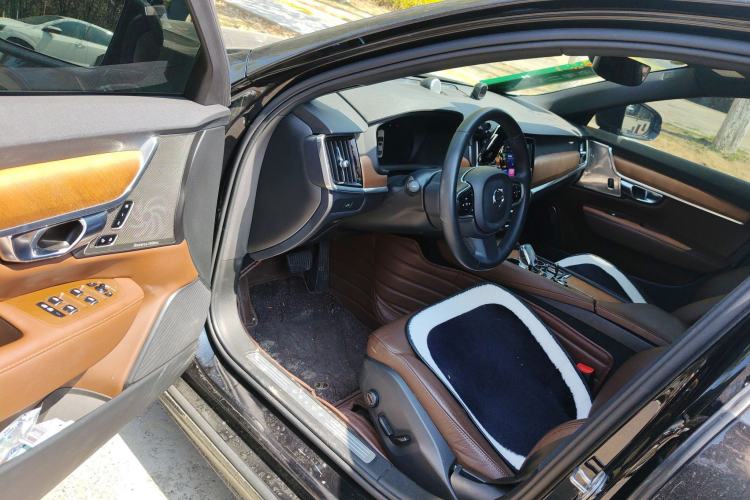 Used Volvo S90 2023 B5 Zhiyi Luxury Edition