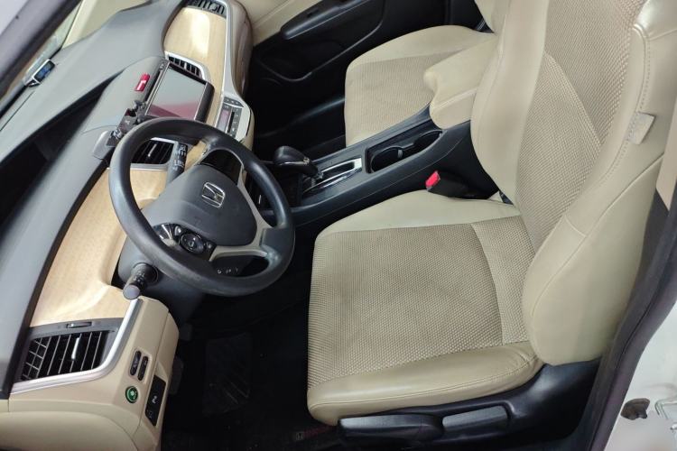 Used Honda Jade 2013 1.8L automatic Comfort version 5 seats
