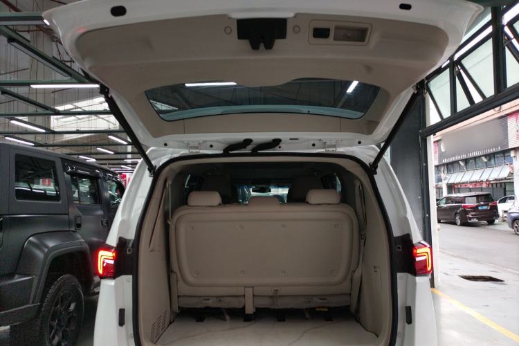 Used Buick GL8 2022 Land Cruiser Executive Class 652T Comfort Model
