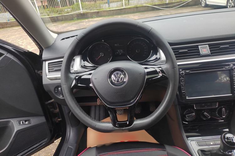 Used Volkswagen Bora 2016 1.6L Manual Comfort Model
