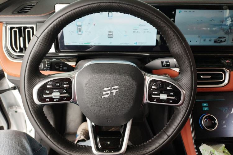 Used JETOUR Shanhai L7 2024 1.5T 120km MAX 5-Seater Steering Wheel