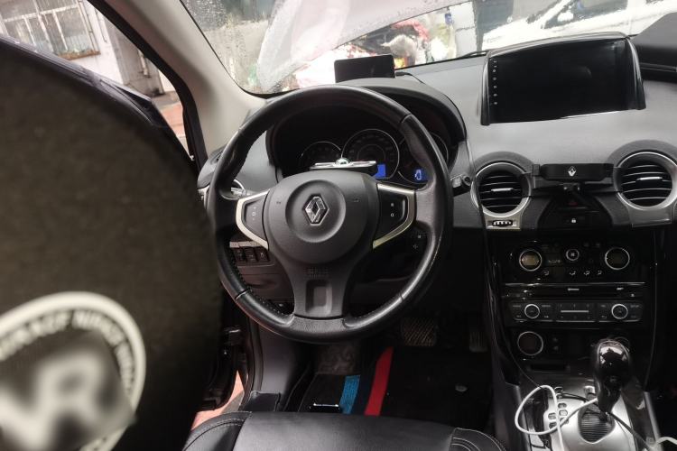 Used Renault Koleos 2014 2.5L 4x4 Comfort Edition Steering Wheel