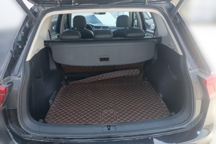 Used Volkswagen Tiguan L 2019 330TSI Automatic Two-Wheel Drive Smart Luxury Version China VI Standard Trunk