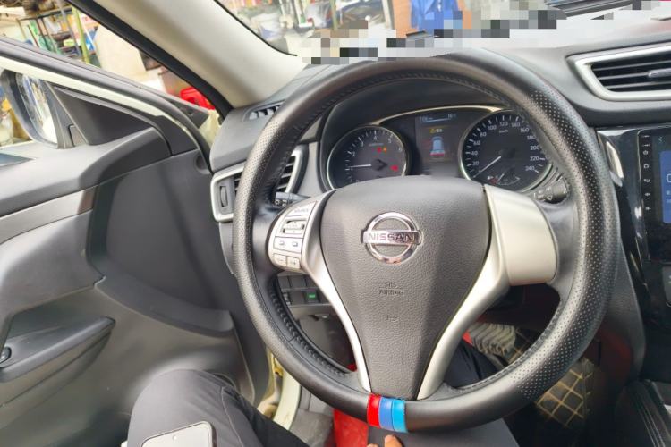 Used Nissan X-Trail 2014 2.0L CVT Comfort Edition 2WD Steering Wheel