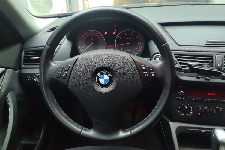 Used BMW X1 2012 sDrive18i Fashion Model Steering Wheel