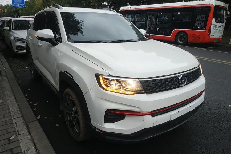 Used CHANGAN CS35PLUS 2021 Revised Version Glory Million Edition 1.6L Manual Luxury Edition
