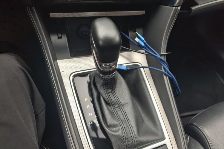Used MG 6 2019 20T Automatic Sport Edition Gear Lever