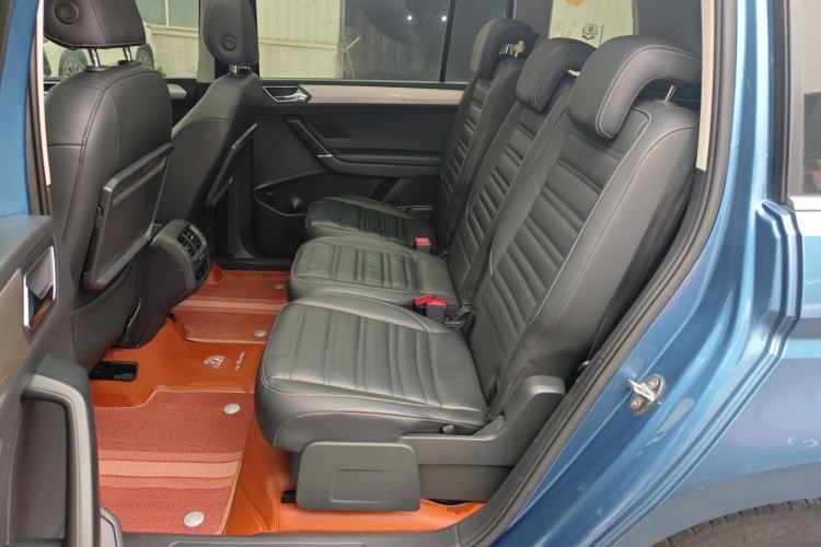 Used Volkswagen Touran 2016 Volkswagen Touran L 280TSI DSG Luxury Edition