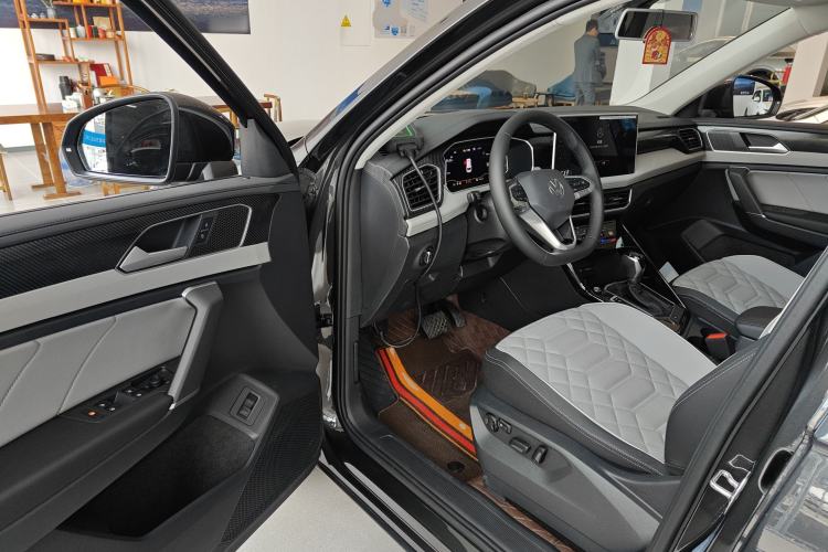 Used Volkswagen Tayron 2026 Model, 30 Million Vehicles Selected Version, 300TSI Driver Seat