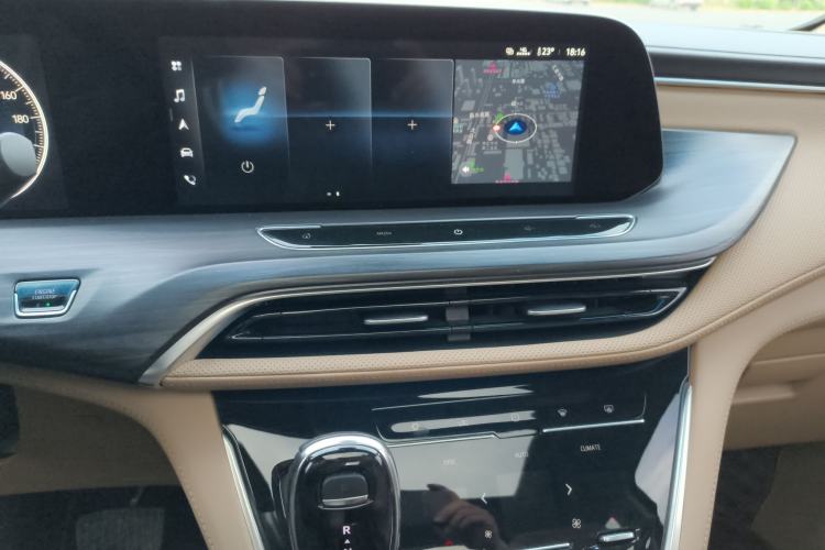 Used Buick GL8 2021 ES Landtrek 653T Luxury Model