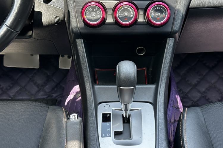 Used Subaru XV 2014 2.0i Comfort Navigation Edition
