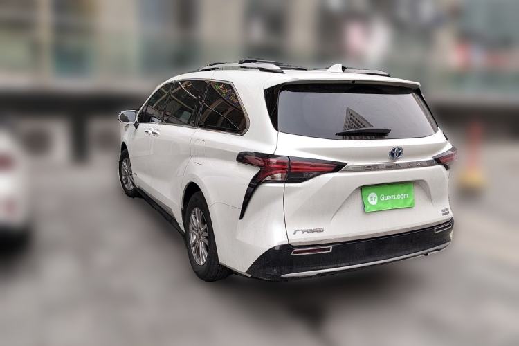 Used Toyota SIENNA 2021 2.5L Hybrid Premium Edition
