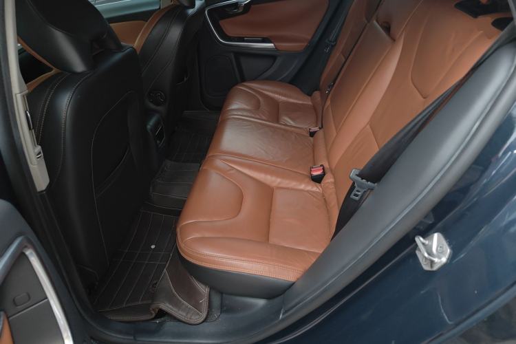 Used Volvo V60 2014 Restyled T5 Zhiya Edition Left Rear Seat