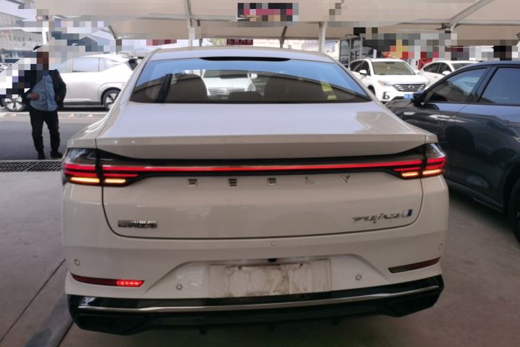 Used Geely Auto Preface 2024 Zhiqing 1.5TD Galaxy Edition Rear