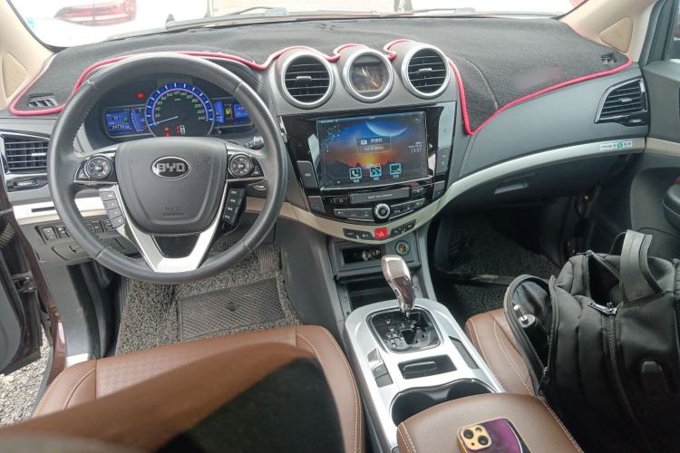 Used BYD S7 2016 2.0T Automatic Prestige Edition
