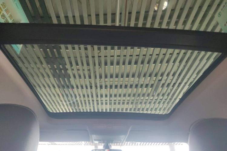 Used Volkswagen Tiguan L 2019 Revised 330TSI Automatic Two-Wheel Drive Smart & Luxury Edition China VI Standard
