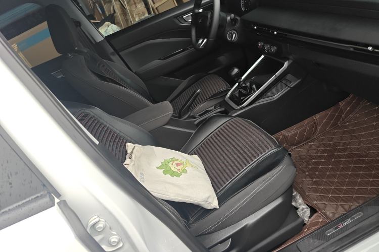 Used Wuling Alvez 2022 1.5L Manual Free-Style Model