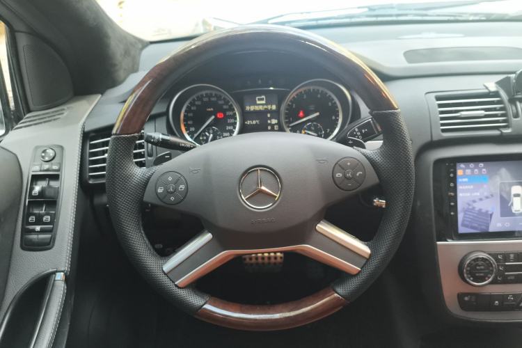 Used Mercedes-Benz R-Class 2014 R 320 4MATIC Business Model