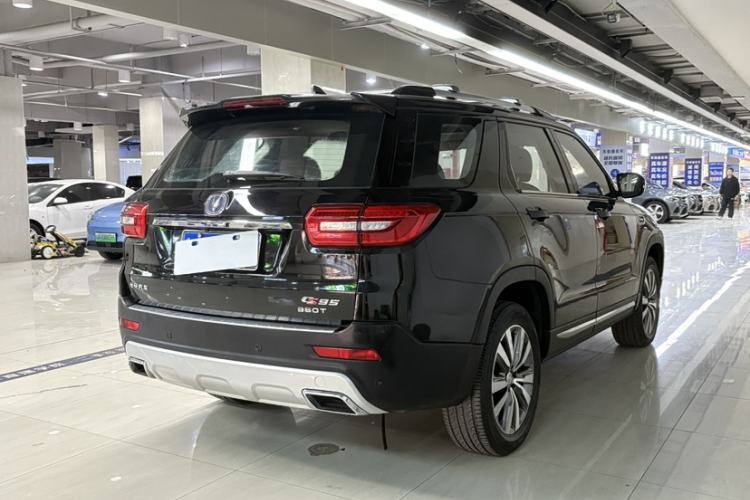 Used Changan CS95 2017 2.0T Two-Wheel Drive Zhitu Edition
