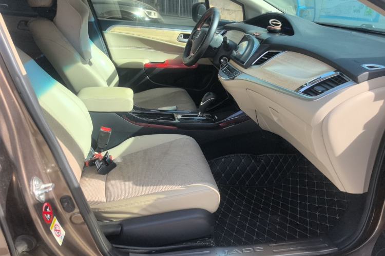 Used Honda Jade 2013 1.8L automatic Comfort version 5 seats