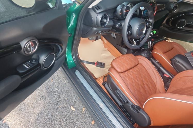 Used MINI MINI 2020 1.5T COOPER Artist