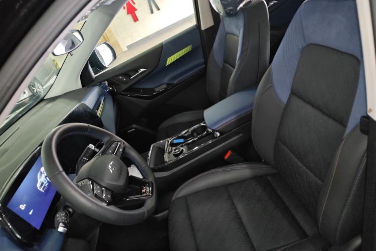 Used Chevrolet Equinox Plus 2024 102km RS Ultimate Edition
