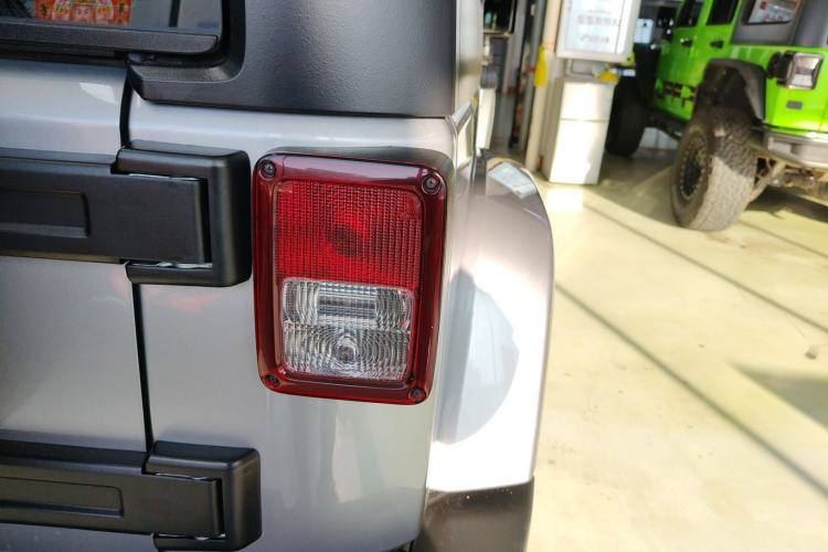 Used Jeep Wrangler 2017 3.0L Sahara Four-Door Comfort Edition
